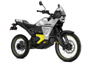 ONRD-TNT-MY25-Origin-73-E-Power-SterlingSilver-000J8SA00-Studio-34FR-NA